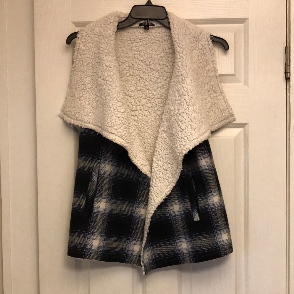 TCEC flannel open front vest size small